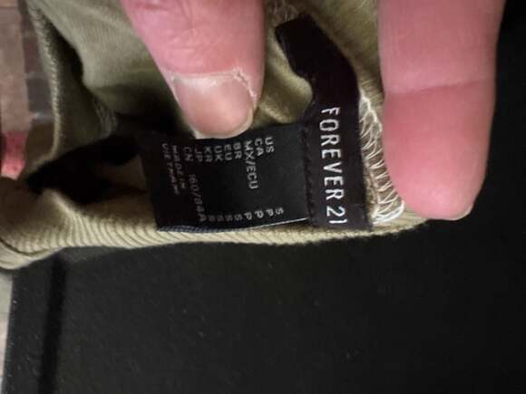 Forever 21 Olive Green Boxy Long Sleeve Crop Tee - Picture 3 of 3